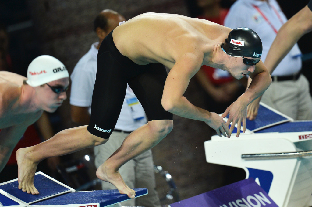 Istanbul Swim 121212 01M STA6545